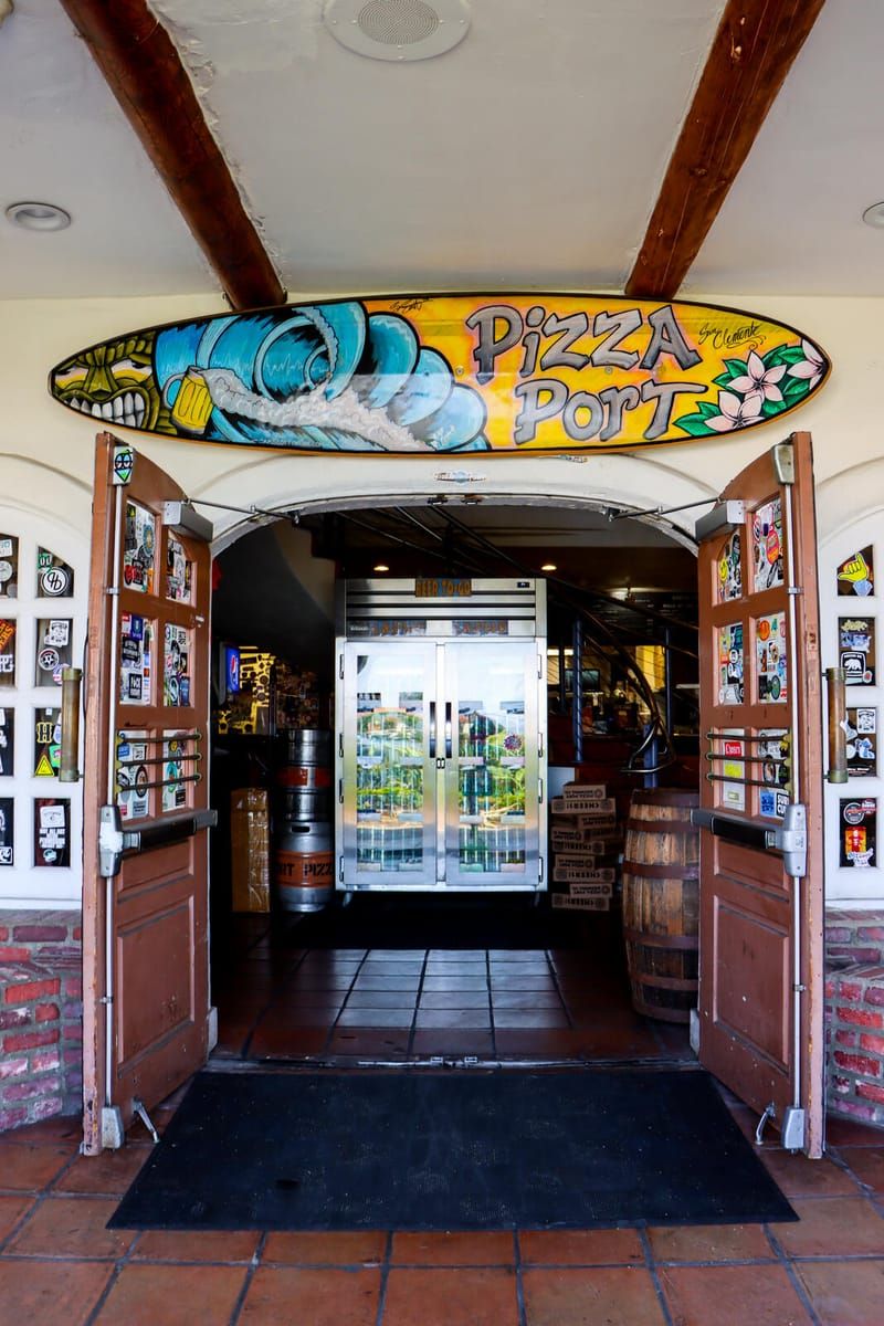 Pizza Port San Clemente front doors