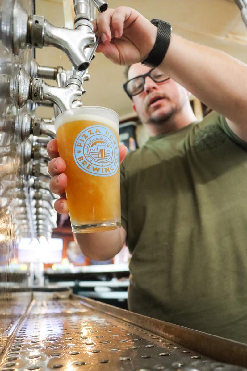 Pizza Port Solana Beach beer pour